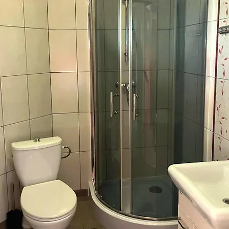 Pod Kasztanem 3*