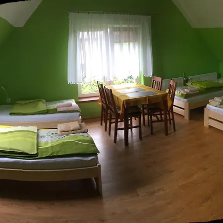 Pod Kasztanem ベッド・アンド・ブレックファスト 3*