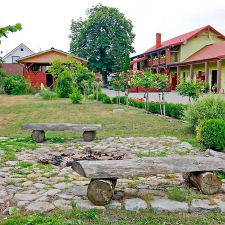 Pod Kasztanem Nocleg ze śniadaniem