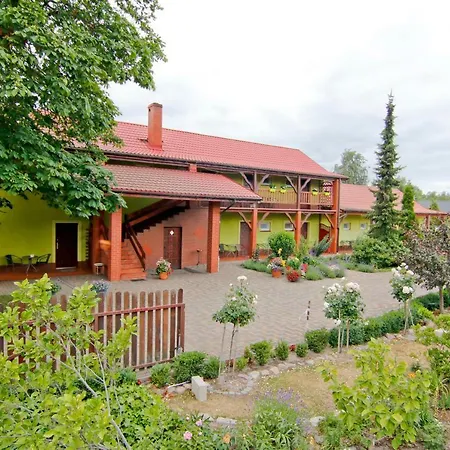 Pod Kasztanem ベッド・アンド・ブレックファスト 3*